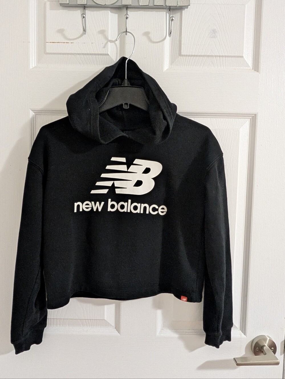New Balance Black Cropped Hoodie Big Logo Sweatshirt Girls Size L 14/16